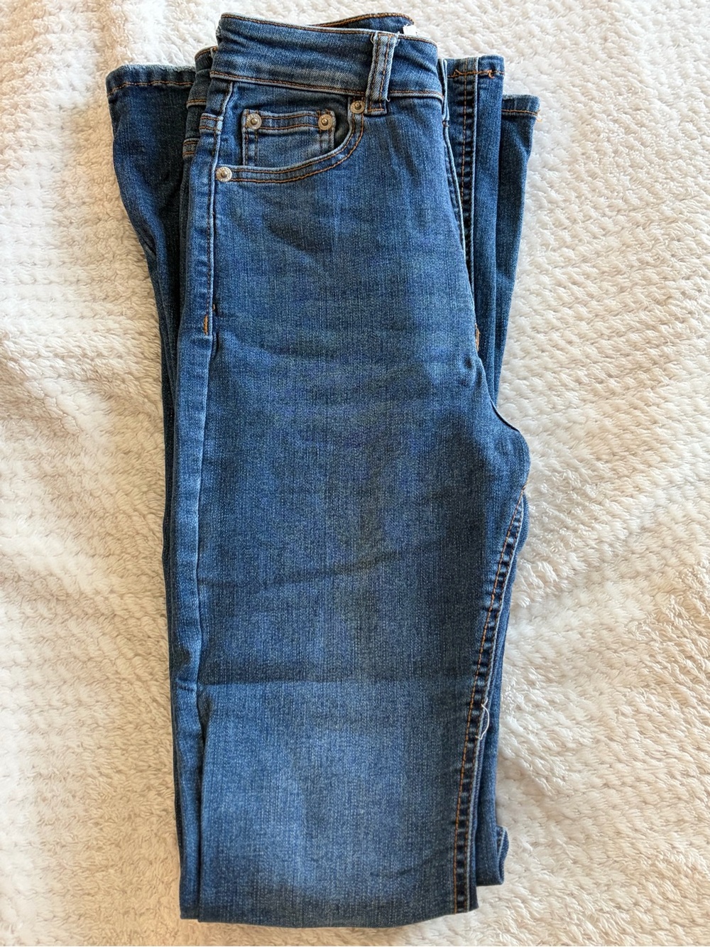 Pull&Bear Women's Skinny Jeans in Medium Blue Wash